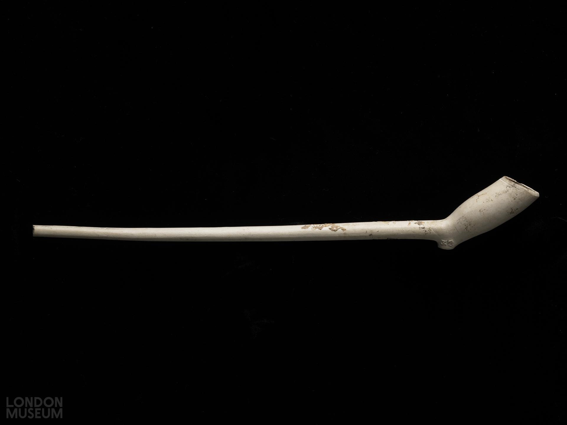 Tobacco pipe, clay pipe London Museum