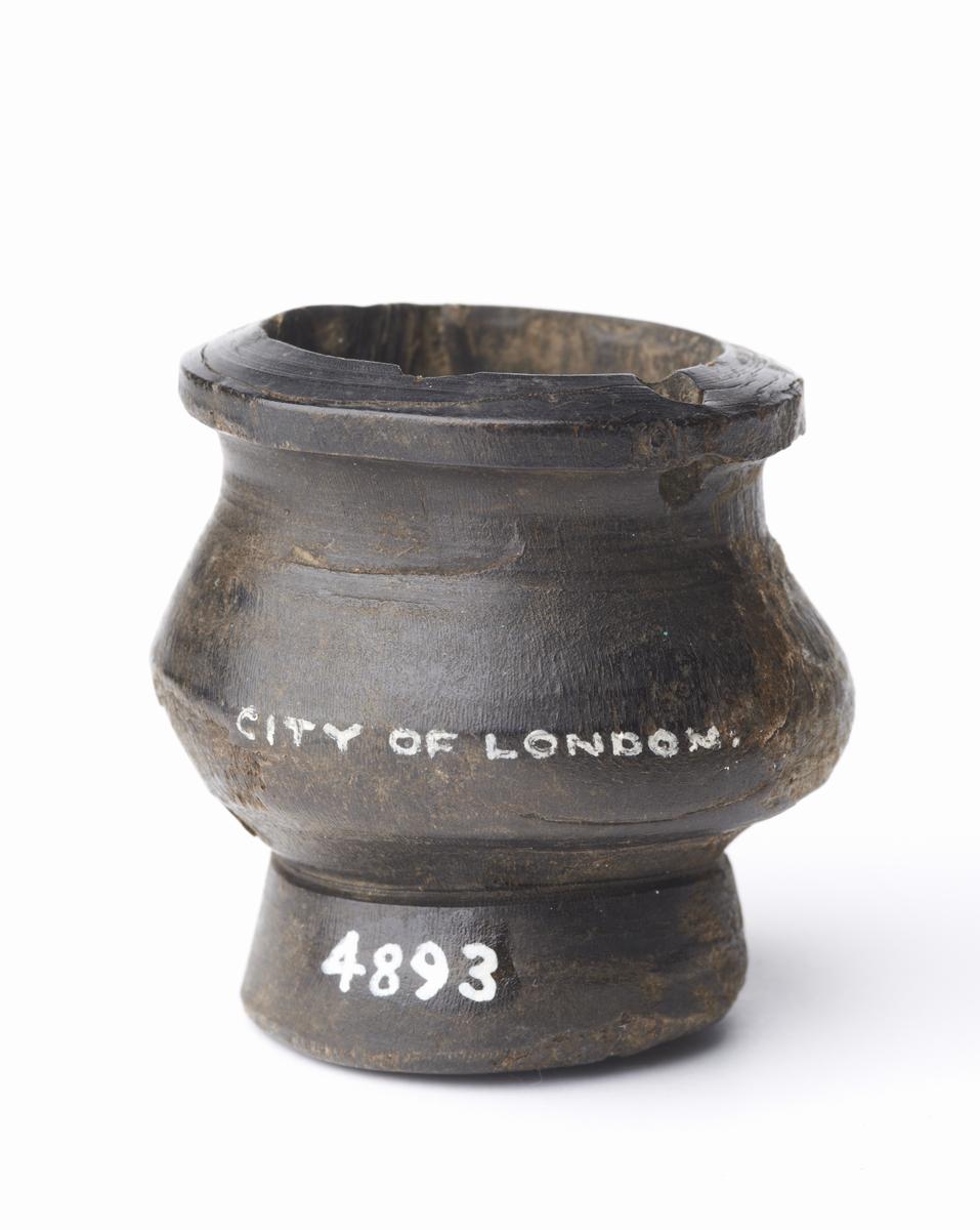 Ink pot | London Museum