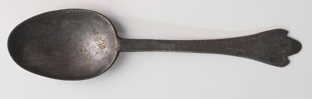 Trefid or split end spoon | London Museum